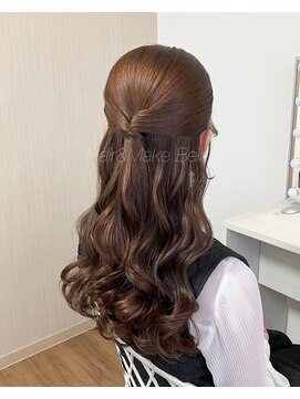 ベル(belle) タイト×ハーフアップ