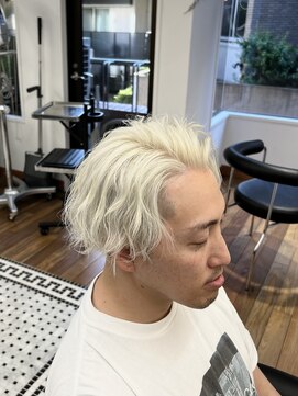 ザデイトウキョウ 表参道 青山(THE DAY TOKYO) ホワイトカラー/メンズカット/大人メンズ/ミディアムヘア