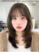 ハイライトカラーミルクティーベージュレイヤーカット