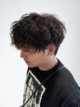 アレアル 広島並木通り店(ALEAR)の写真/【メンズsalon/広島並木通り】メンズパーマで再現性の高いスタイルに!自宅でのセットも楽になる最旬style◎