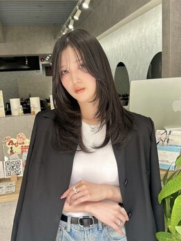 リベル 西中島(Libelle)の写真/骨格・髪質に合わせたカットで小顔見せ♪前髪や顔周りのデザインにこだわり、魅力を最大限に引き出すstyle!