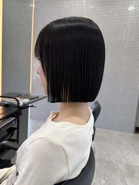 レノ 直江店(RENO) 切りっぱなしボブ/酸性ストレート