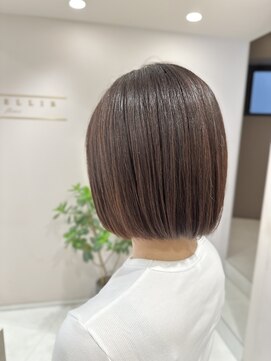 アンベリールフルー(EMBELLIR fleur) 大人女性の小顔ショートボブ/30代40代50代