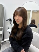 スリー(THREE)&nbsp;大人可愛い上品で艶のあるヘア