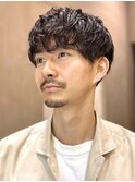 ダークアッシュ　ゆるめ　スパイラル　ニュアンスパーマ