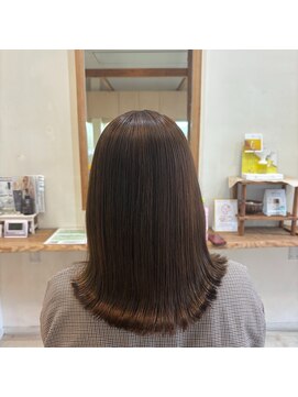 フラット(flat) 外ハネミディアムBOB