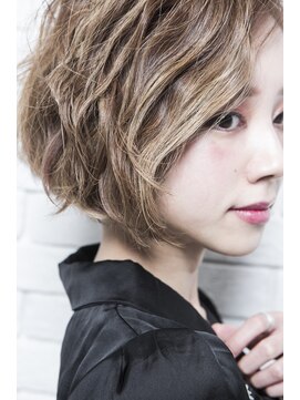 ミエル ヘア 新宿(miel hair) 10代20代30代40代/ボブショート/ハイライト/ゴールドベージュ