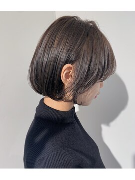 バッタ(Batta) 「KENTA」2020冬にハイライトボブ