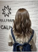 "ミルクティーグレージュ"