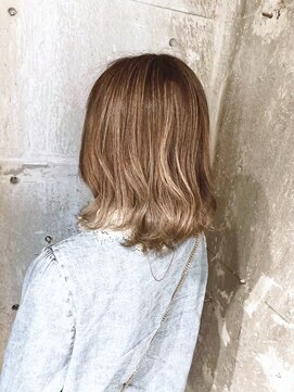 リコラックスビー(LICO LUXBE) ハイライトグレージュ＿ボブショート