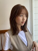 大人かわいい流れる顔まわりカット/くびれミディアム