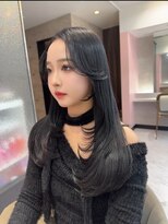 ジーナ 名駅(XENA.) 《xena/中島》トレンドなレイヤーカット×ブルーブラック