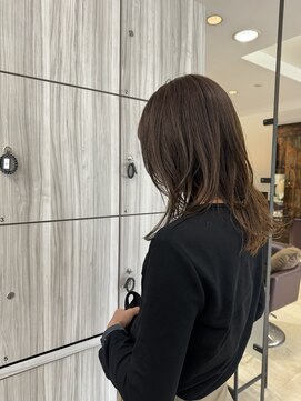 ノーム バイ アウラ(norm. by aura) オリーブベージュ　ロング