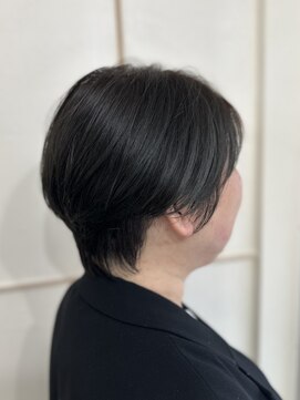 ユウジオザワ(YUJI OZAWA) 白髪ぼかしコンパクトショートカット