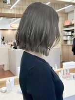 パークレーン アイス イヴェン(park lane ICI yeven)&nbsp;20代韓国風くびれ切りっぱなしボブ×オリーブブラウン