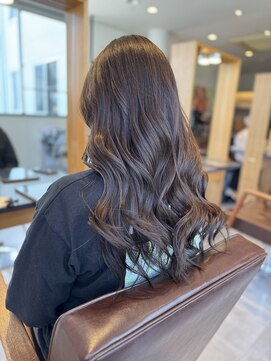 ティア ヘアデザイン(Theia hair design) つやベージュロング