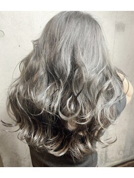 ヘアサロンエムフィス 池袋東口(HAIR SALON M Fe's) ネオウルフ/外ハネ/アッシュブラウン/デザインカラー