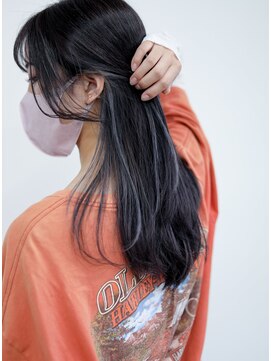 ノード(NODO) 暗髪ロングのインナーハイライト