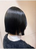 小顔ストレートボブ黒髪グレージュ
