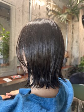 ワル(wal.) 外ハネナチュラルボブ