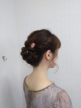 サロン ド オリーブ シニヨン