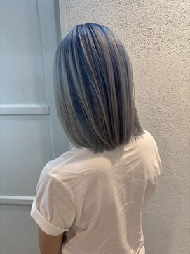 コード 四条河原町駅店(CHORD) ホワイト/京都河原町/ブルー/ルーツカラー/デザインカラー