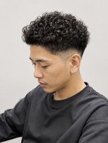 オルタナティブパレード(Alternative Parade) スペインカール フェードカットプードルパーマ 黒髪ハードパーマ