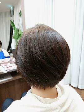 ナトゥーラ 滝ノ水店(Natura) バッサリショート