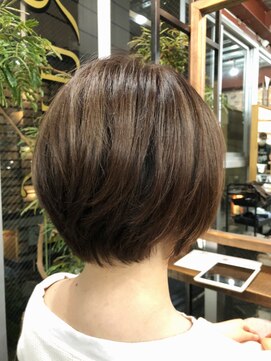 ルーファス 恵比寿 渋谷(Ruufus) 40代大人可愛いナチュラルショート【Ruufus恵比寿渋谷】31516