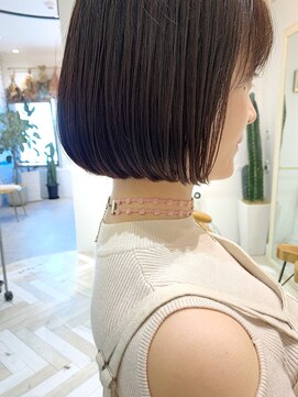 シー バイ ロンド 新宿(Sea by Lond) 【佐藤健太郎】イメチェンダークグレージュ小顔切りっぱなしボブ