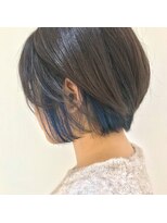 ワンズ(One’s)&nbsp;インナーカラー×ネイビーブルー