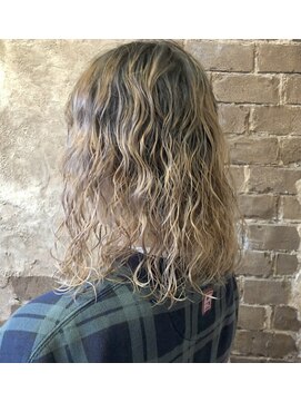 マギーヘア(magiy hair) スパイラルパーマ［magiyhair西部笑］