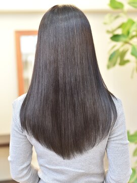 イリーブ(elieve) ダメージレス!コスメ矯正で艶髪スタイルへ