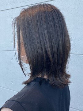 コワファースト パリ バイ アテナ(COIFF1RST PARIS by ATENA) 切りっぱなしボブ