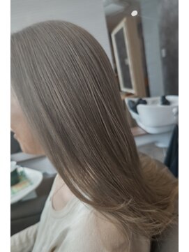 エム(em) グレイカバーカラー