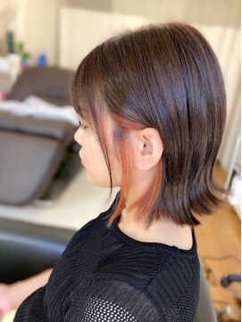 アマンダ(AMANDA) 切りっぱなしボブ　イヤリングカラー