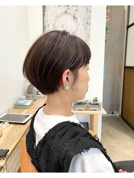 ルアン(Luann) 丸みショートボブ