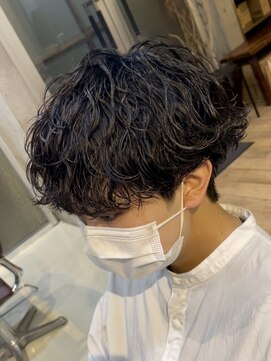 ラヴィズムバイフィフス(LUVISM by fifth) 波巻きスパイラルパーマメンズマッシュパーマツイストパーマ