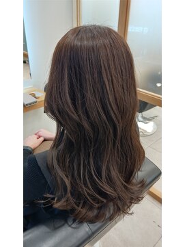 リュクスバトーバイトリコ 船橋南口店(Luxe BATEAU by tricot) ミルクティーベージュ