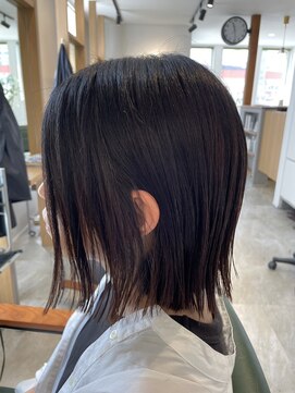 エミュ(e'Mue) 切りっぱなしボブ