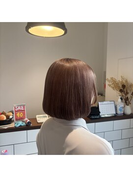 ウルカ 浦和美園(ulQua) 首元すっきりミニボブ