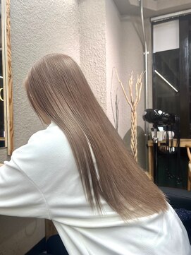 エイト 難波店(EIGHT namba) ピンクベージュ