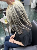 ヴェルデ(Verde)&nbsp;アンブレラカラー ブランドカラー 抜きっぱなしブリーチ