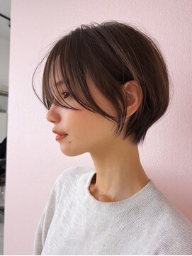 ミー 岡崎(mii) 抜け感ショートボブ