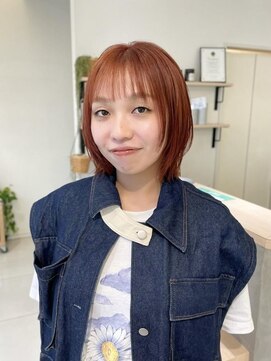 ケンジサナンド(KENJE Sanando) こなれ感◎オレンジカラーとレイヤーボブ
