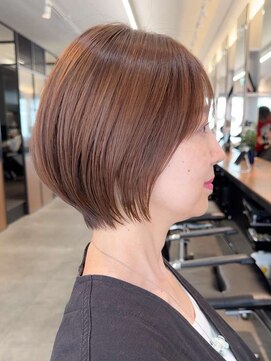 エリマ 調布(elima) 調布ショートヘア顔周りレイヤーカットダブルカラーショートボブ
