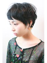 レンジシキチジョウジ (RENJISHI KICHIJOJI)&nbsp;濡れ髪で抜け感のあるベリーショート