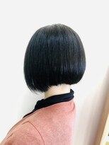 ヘアーアンドビューティー ママコルテ(Hair&Beauty mamacorte)&nbsp;グレイカラーのショートスタイル