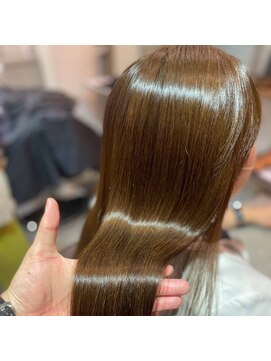 ネウィ 川崎(newi) 大人かわいいエギョモリ ミルクティーブラウン ひし形シルエット