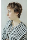 くせ毛を活かしたショートスタイル